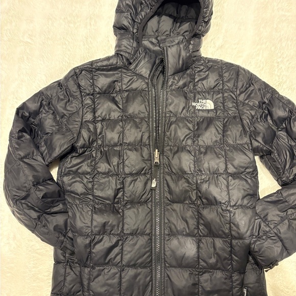 The North Face Quilted Jacket - Picture 6 of 10